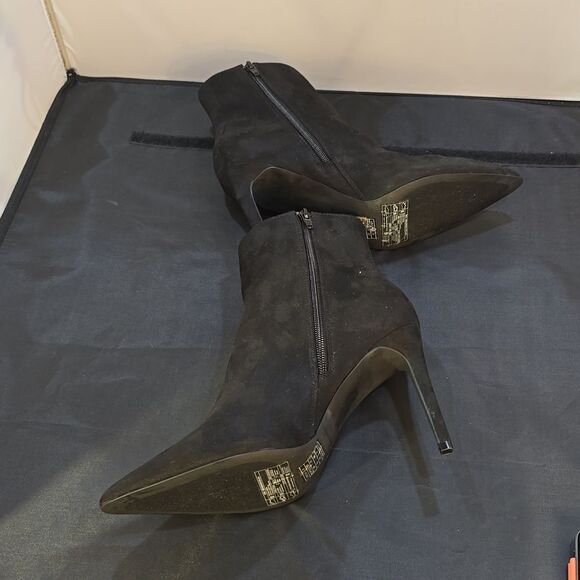 BRAND NEW FOREVER 21 POINTED TOE HIGH HEEL STILETTO BOOTIE - Picture 8 of 15